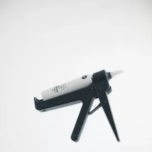 Pistolet do kleju montażowego jak używać